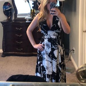 Maxi black and white flower dress